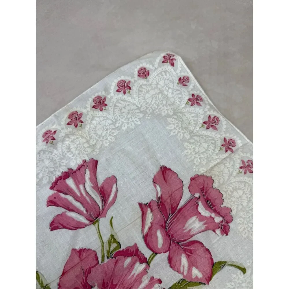 Vintage 1950s Pink Floral Hankie Handkerchief READ
